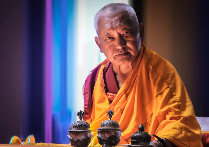 Lama Zopa Rinpoche kommt in die Schweiz vom 13. bis am 18. November!